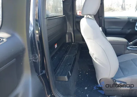 2019 Toyota Tacoma Sr z USA, uszkodzony, nr VIN 5TFRX5GNXKX147938